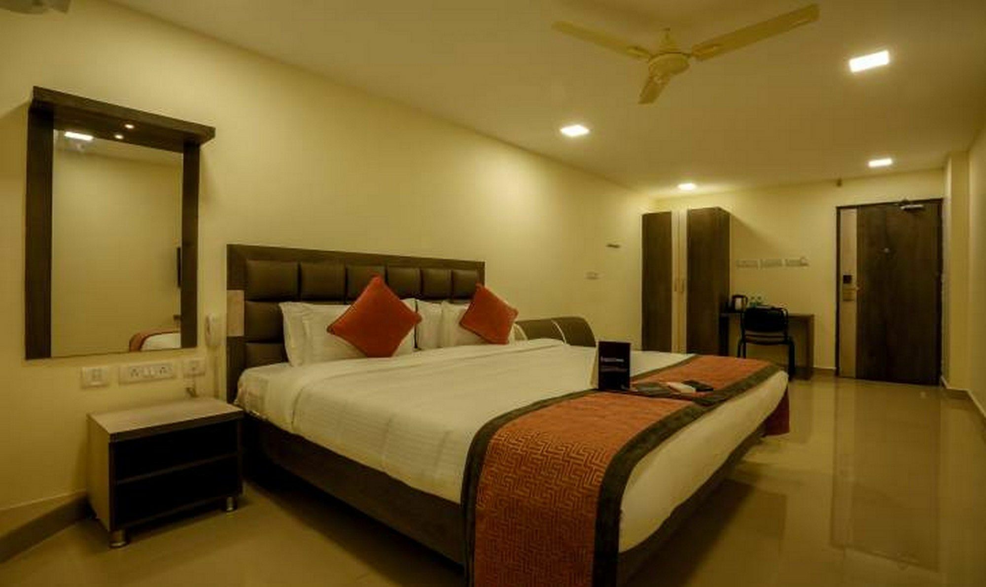 Hotel Venture Park, Omr, Thoraipakkam, Chennai Esterno foto